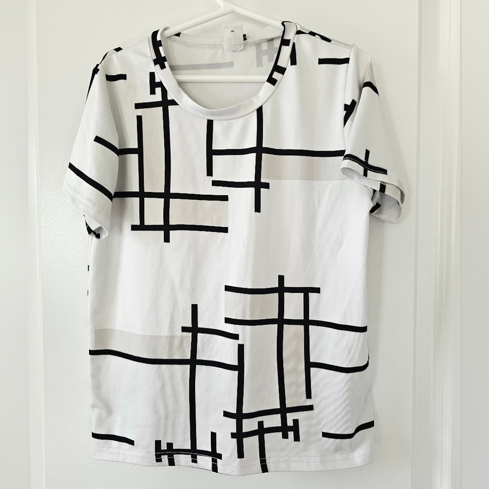 Kids sz7 Graphic T Shirt White Black Geometric Lines Short Sleeve Tee Top‎